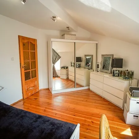 Apartament 3-pokojowy Pod Wieza